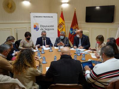 Imagen La Junta de Gobierno de la Diputación ha aprobado el expediente de contratación de cinco camiones