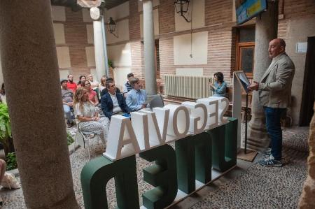 Imagen Diputación de Segovia y UNED vuelven a facilitar la formación en comunicación y lenguaje verbal y no verbal